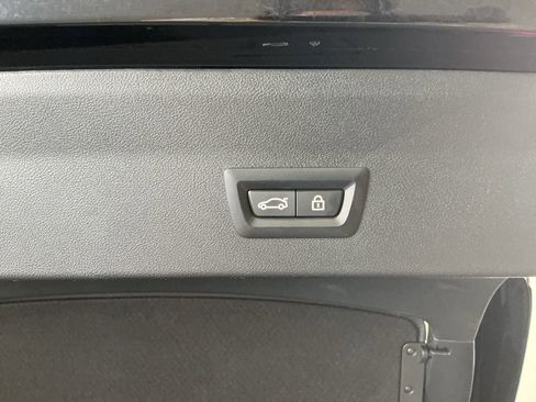 Certified 2023 BMW X4 xDrive30i w/ Convenience Package image 12