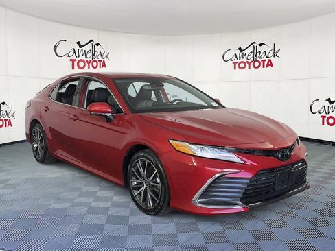 Used 2024 Toyota Camry XLE w/ Cold Weather Package FWD image 3