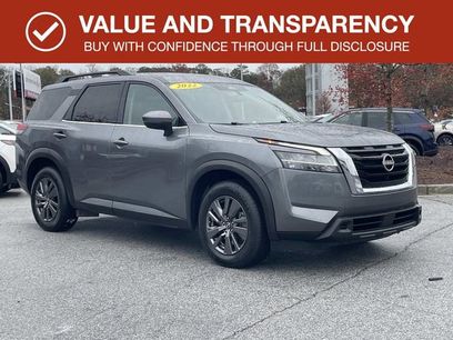 Used 2022 Nissan Pathfinder SV
