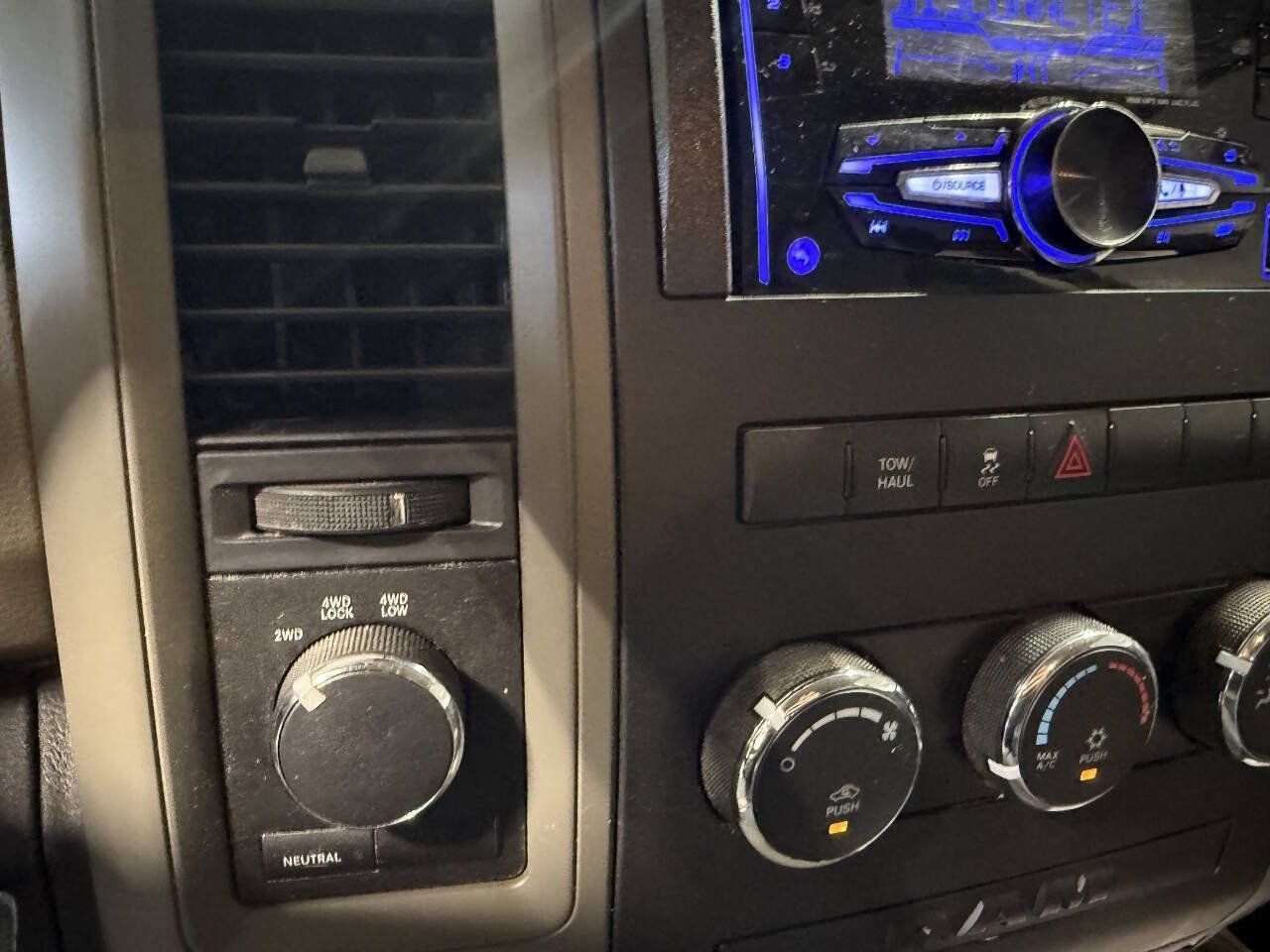 Used 2010 Dodge Ram 1500 Truck ST w/ ST Popular Equipment Group AWD/4WD image 17
