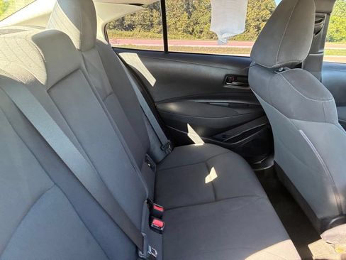 Used 2025 Toyota Corolla LE FWD image 23