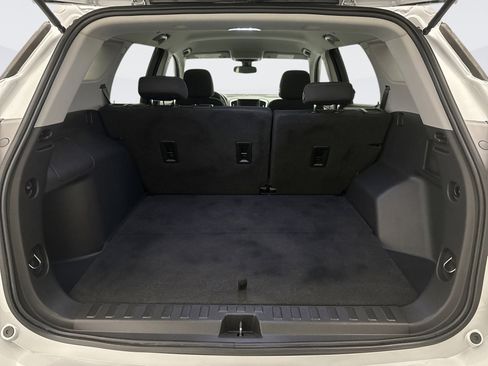 Used 2020 GMC Terrain SLE w/ Driver Convenience Package image 19