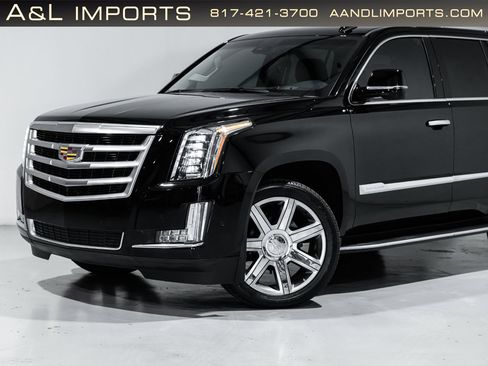 Used 2019 Cadillac Escalade Luxury image 19