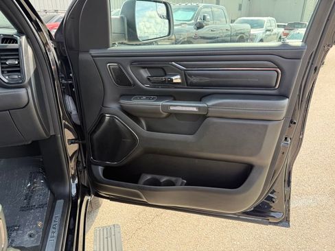 Used 2022 RAM 1500 Limited AWD/4WD image 17