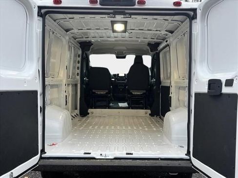 New 2025 RAM ProMaster 2500 w/ Quick Order Package 22G SLT image 20