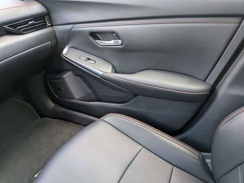 Used 2024 Nissan Sentra SR w/ SR Premium Package FWD image 18