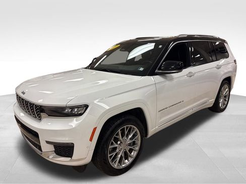 Used 2023 Jeep Grand Cherokee L Summit w/ Luxury Tech Group V image 3