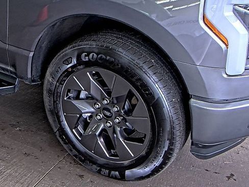 Used 2025 Ford F150 Lightning Lariat AWD/4WD image 8
