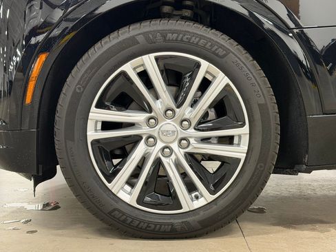 Used 2024 Cadillac Lyriq Tech RWD image 13