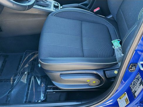 Used 2024 Hyundai Venue Limited image 18