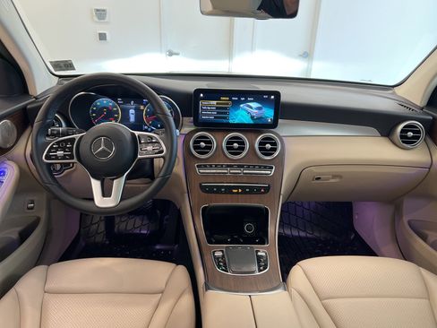 Used 2021 Mercedes-Benz GLC 300 4MATIC image 48