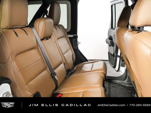 Used 2021 Jeep Wrangler Unlimited Sahara AWD/4WD image 21
