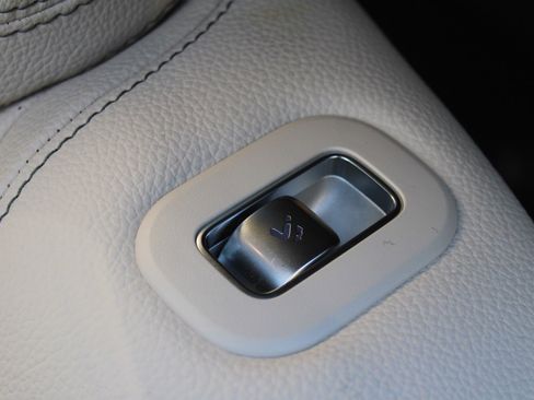 Certified 2024 Mercedes-Benz GLE 450 4MATIC image 38