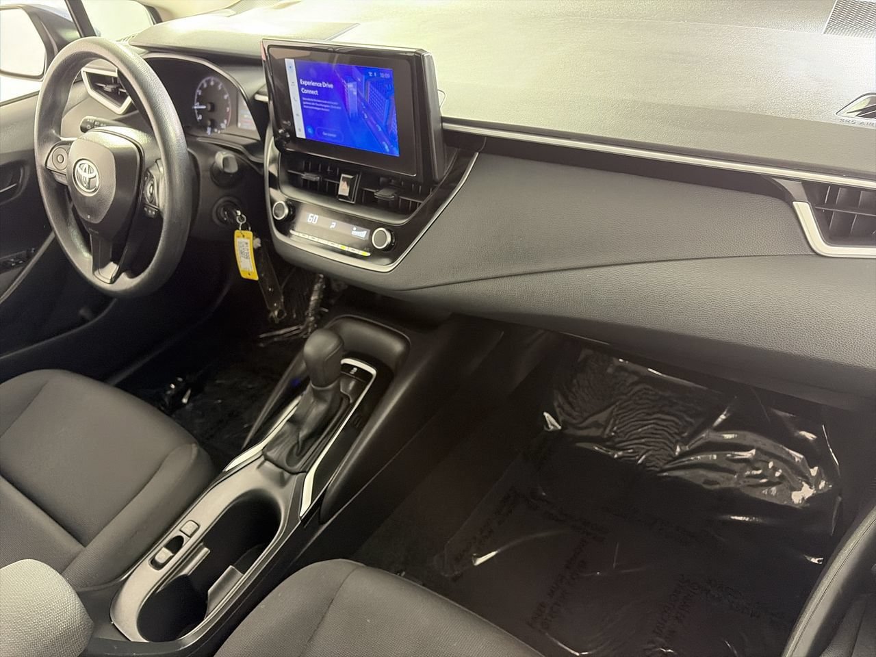 Used 2025 Toyota Corolla LE FWD image 26