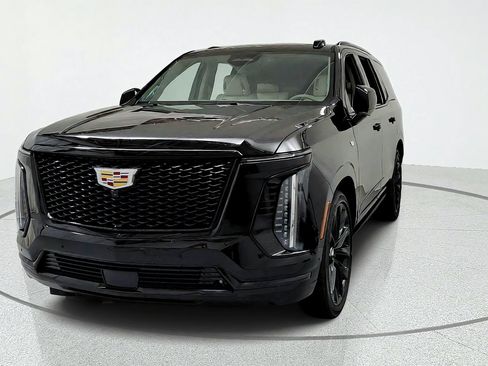 Used 2025 Cadillac Escalade Sport Platinum w/ LPO, ONYX Package AWD/4WD image 8