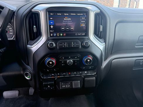 Used 2020 Chevrolet Silverado 1500 LT image 19