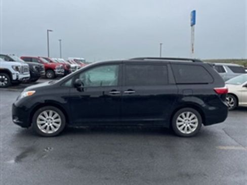Used 2015 Toyota Sienna XLE w/ XLE Navigation Package AWD/4WD image 2