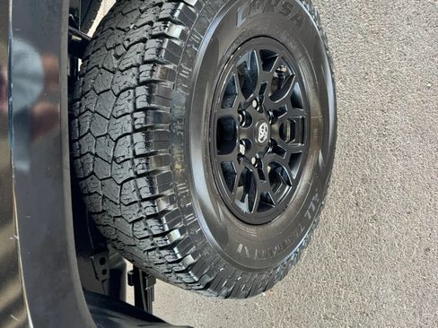 Used 2022 Toyota Tacoma SR5 RWD image 31