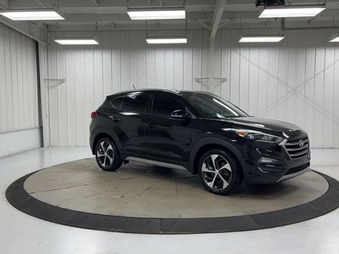 Used 2017 Hyundai Tucson Sport w/ Cargo Package FWD image 2