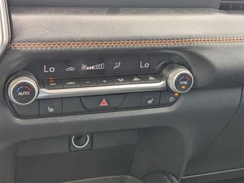 Used 2025 MAZDA CX-50 AWD 2.5 Hybrid w/ Premium Pkg image 22