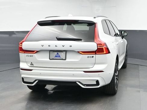 Used 2024 Volvo XC60 B5 Ultimate w/ Protection Package Premier AWD/4WD image 8