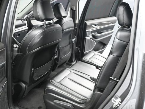 Used 2021 Jeep Grand Cherokee L Limited image 12