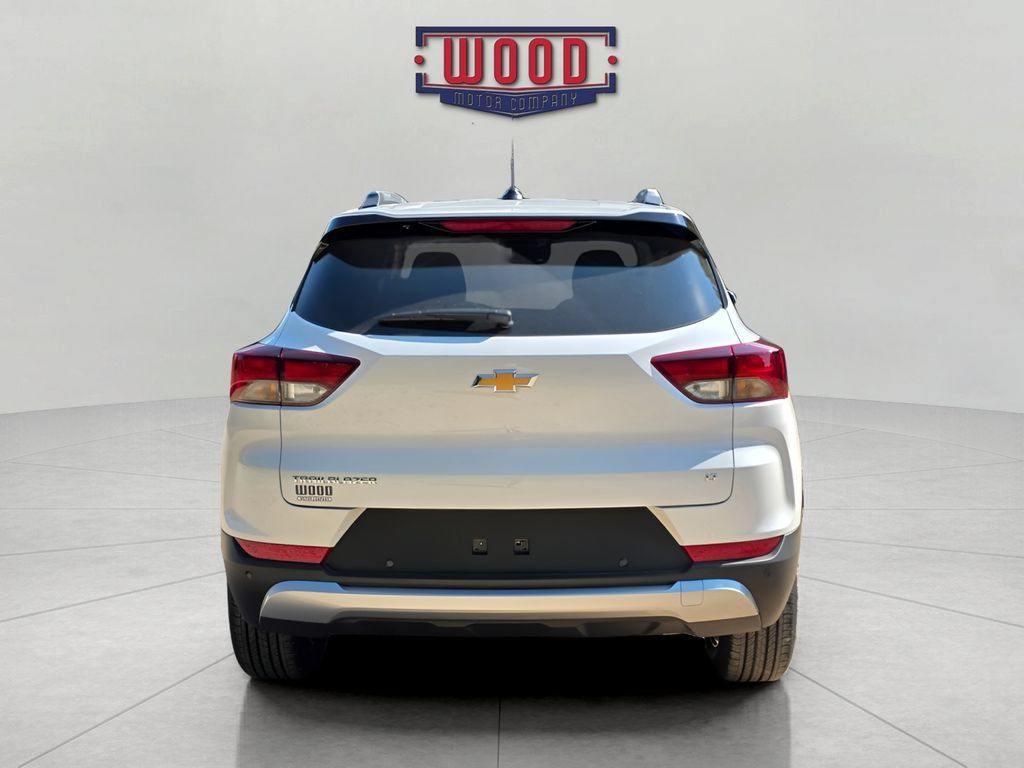 New 2026 Chevrolet TrailBlazer LT w/ LT Cold Weather Package FWD image 3