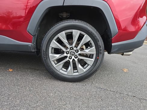 Certified 2022 Toyota RAV4 XLE Premium image 33