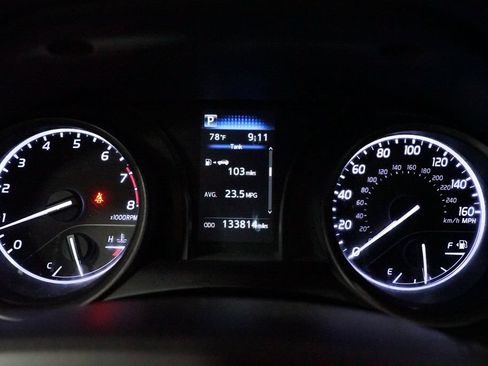 Used 2022 Toyota Camry SE FWD image 16