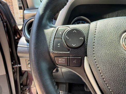 Used 2017 Toyota RAV4 Limited FWD image 14