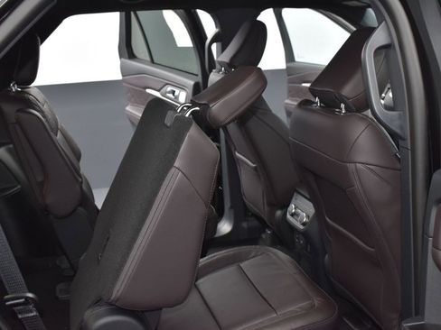 New 2025 Ford Explorer Platinum w/ Ultimate Package image 10