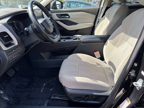 Used 2025 Nissan Rogue SV AWD/4WD image 29