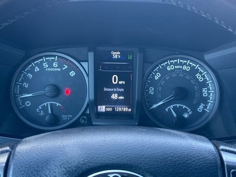 Used 2018 Toyota Tacoma TRD Off-Road image 23