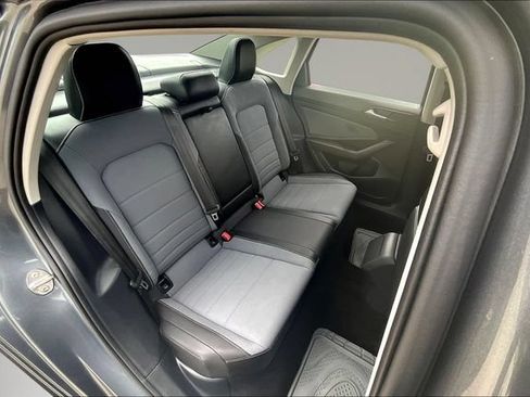 Used 2025 Volkswagen Jetta SE FWD image 23