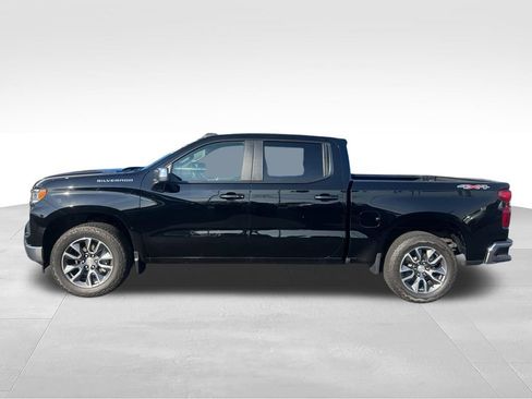 Used 2024 Chevrolet Silverado 1500 LT AWD/4WD image 3