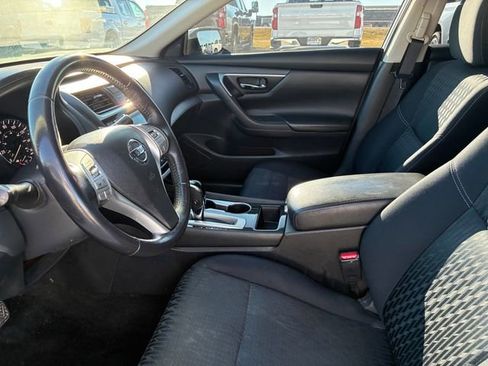 Used 2018 Nissan Altima 2.5 SV image 11