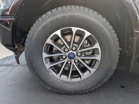 Used 2019 Ford F150 XLT w/ Equipment Group 302A Luxury AWD/4WD image 29