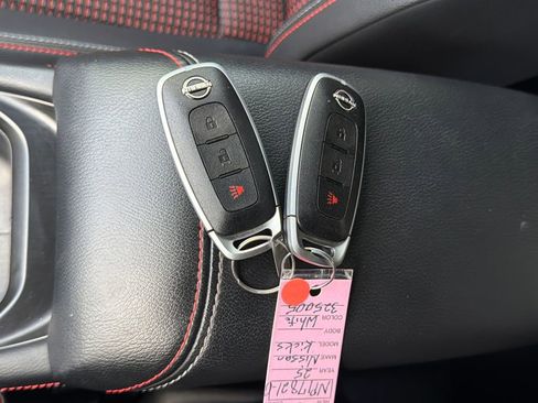 Used 2025 Nissan Kicks SR AWD/4WD image 26