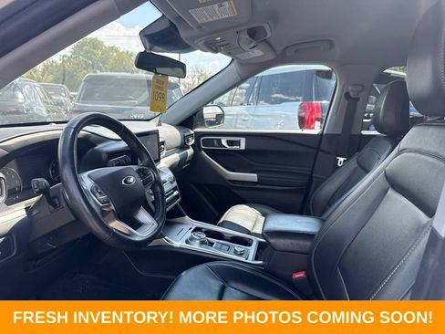 Used 2021 Ford Explorer XLT w/ Equipment Group 202A AWD/4WD image 8