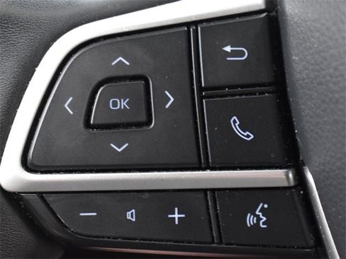 Used 2022 Toyota Highlander XLE image 26