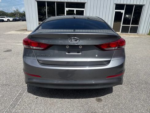 Used 2018 Hyundai Elantra Value Edition FWD image 9