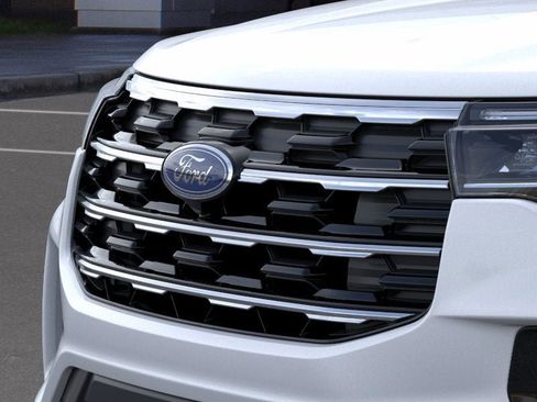 New 2025 Ford Explorer Active w/ Active Comfort Package image 17