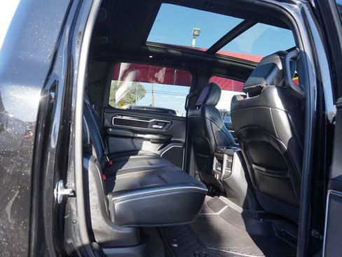 Used 2019 RAM 1500 Laramie AWD/4WD image 19
