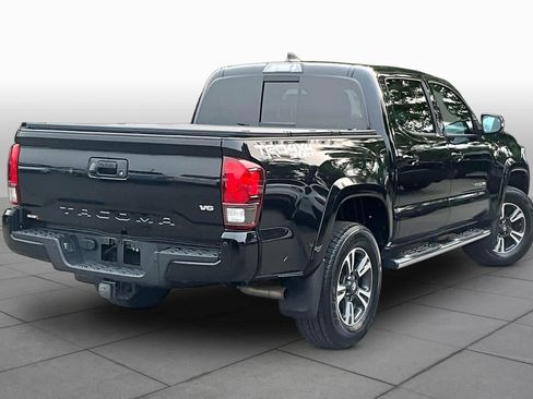 Certified 2018 Toyota Tacoma TRD Sport AWD/4WD image 13