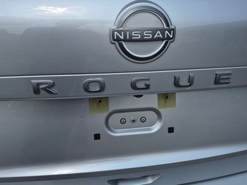 Used 2025 Nissan Rogue SV AWD/4WD image 10