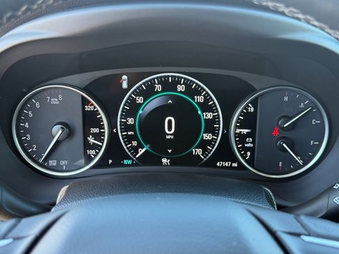 Used 2020 Buick Envision Premium w/ Driver Confidence Package image 17