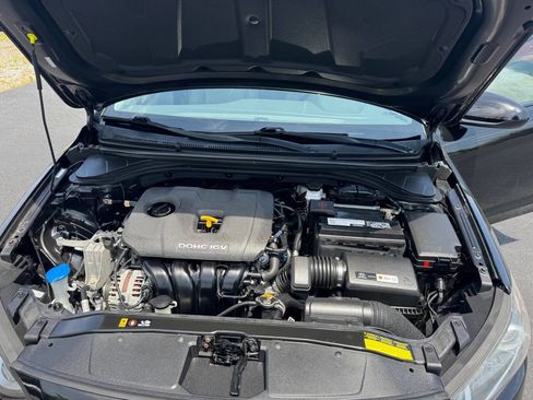 Used 2018 Hyundai Elantra SEL FWD image 16