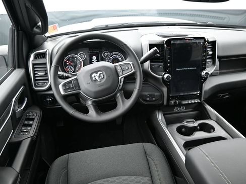 New 2026 RAM 2500 Big Horn AWD/4WD image 4