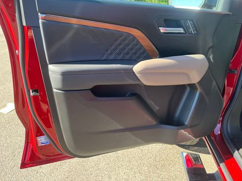 New 2026 GMC Canyon Denali AWD/4WD image 12
