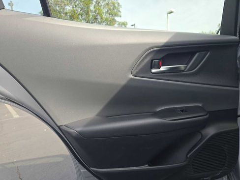Used 2025 Toyota Prius XLE image 16